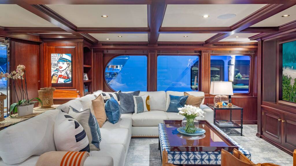 Luxury motor yacht KING OF FUN