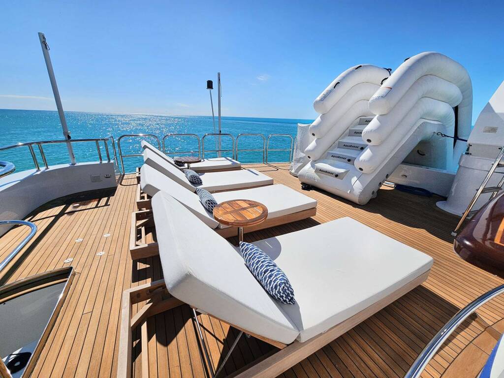 Luxury motor yacht KING OF FUN