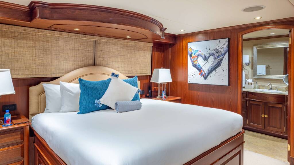 Luxury motor yacht KING OF FUN