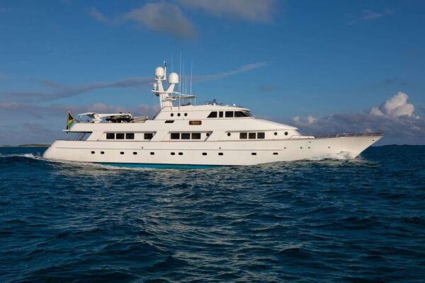 Luxury motor yacht RENA