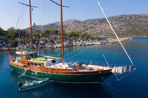 Goélette & Voilier à moteur Lady Freya