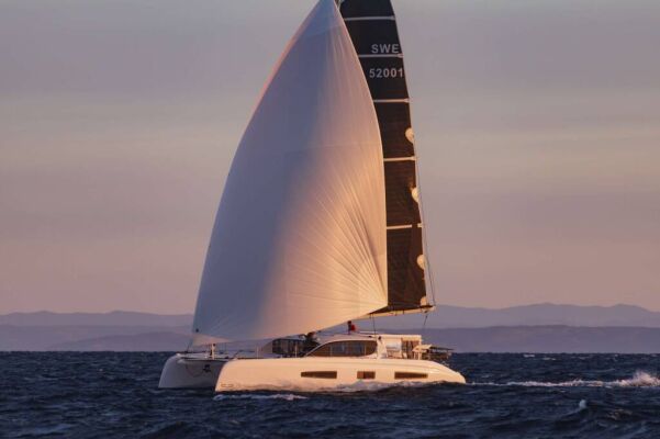 Catamaran de luxe avec équipage Inez V