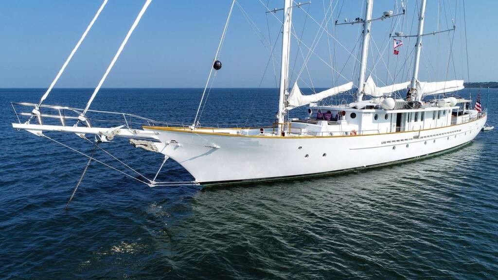 Luxus-Segelyacht ARABELLA