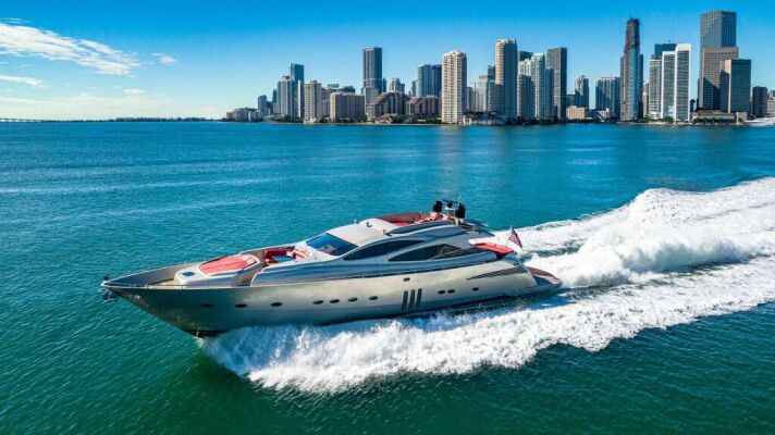 Yacht de luxe Regal