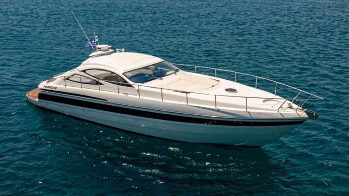 Yate de lujo MIRA