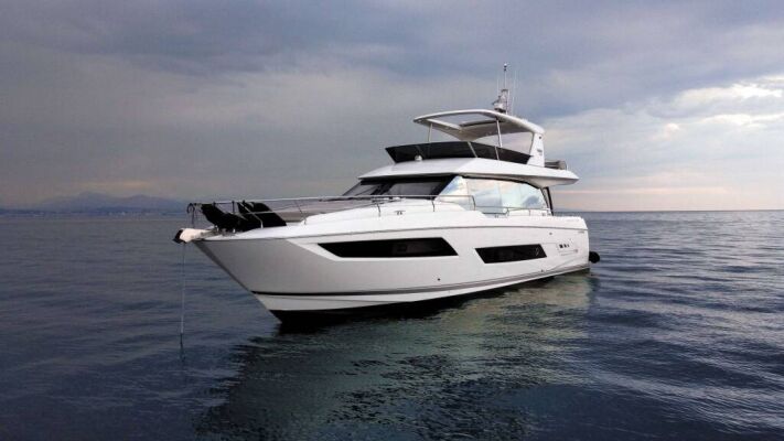 Luxury motor yacht Romy One