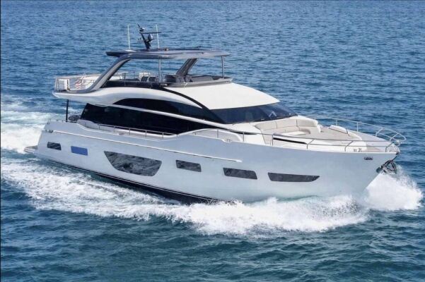 Luxus-Motoryacht Record Year