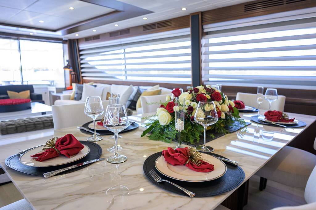 Yate de lujo SPECTRE