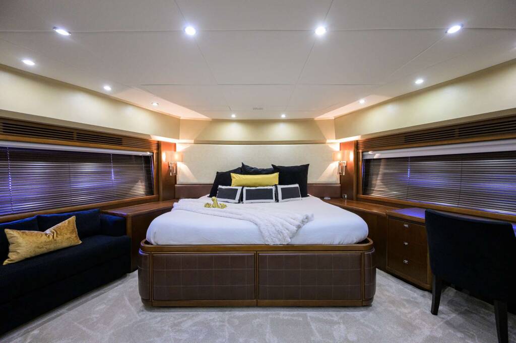 Yate de lujo SPECTRE