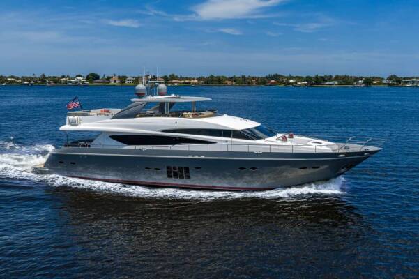 Yacht de luxe SPECTRE