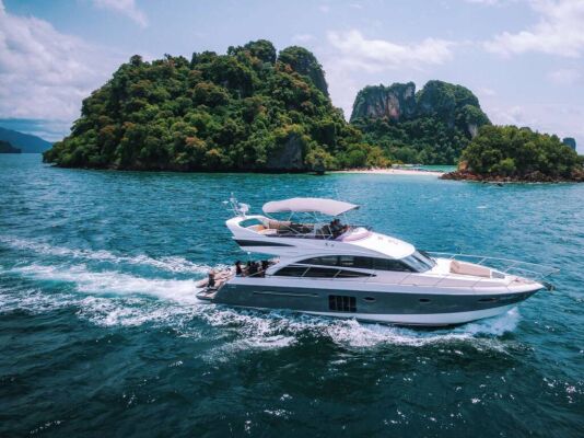 Yacht de luxe MAYAVEE