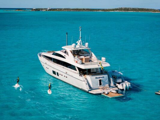 Luxury motor yacht BEACHFRONT II