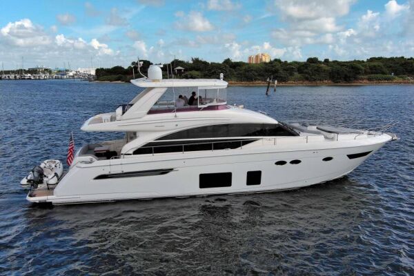 Luxury motor yacht Paulasea