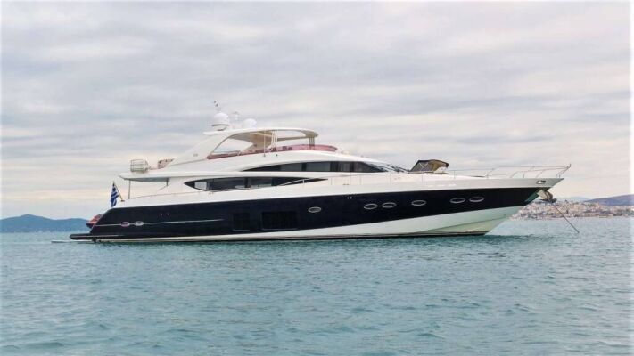 Luxus-Motoryacht 4LIFE