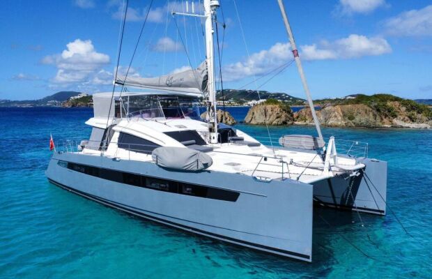 Catamaran de luxe avec équipage ALLURE 64