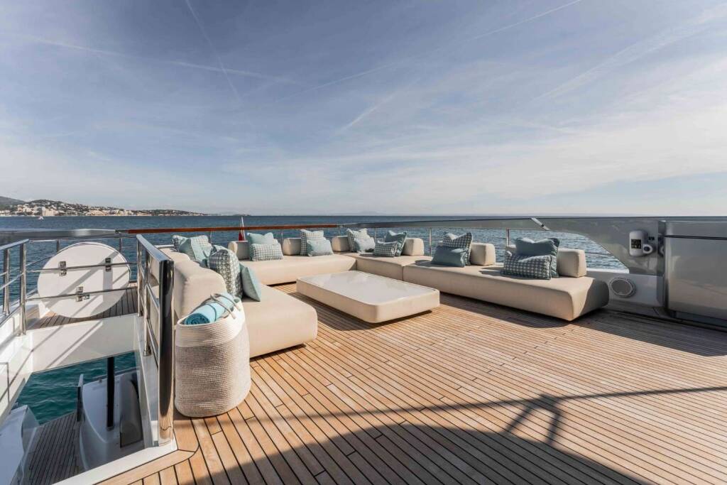 Luxury motor yacht ELYSIUM I