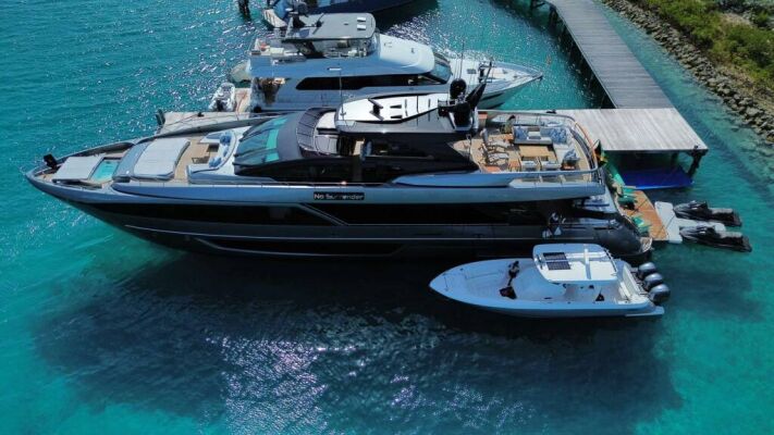 Yacht de luxe NO SURRENDER