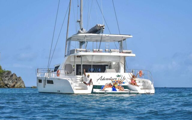 Catamaran de luxe avec équipage ADVENTURE US