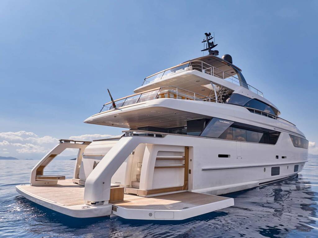Luxury motor yacht K2