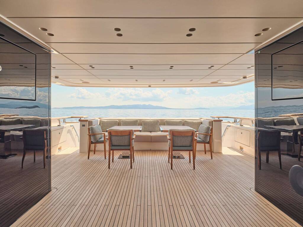 Luxury motor yacht K2