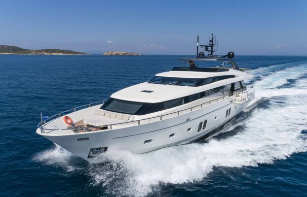 Luxury motor yacht Dinaia