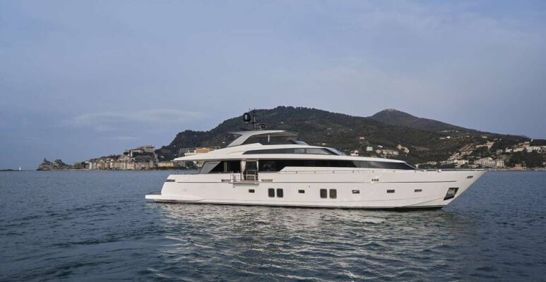 Yate de lujo Vittoria