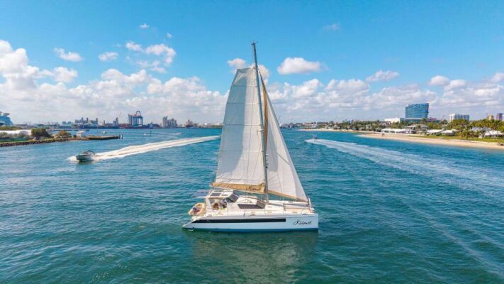 Catamaran de luxe avec équipage KISMET