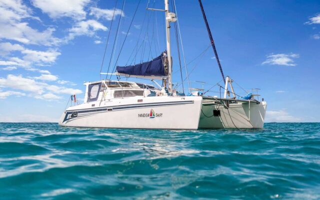 Luxus-Crew-Katamaran PARADIGM SHIFT