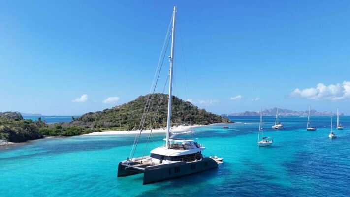 Catamaran de luxe avec équipage yolo