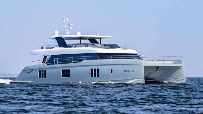 Catamarán de lujo con tripulación PRONTO