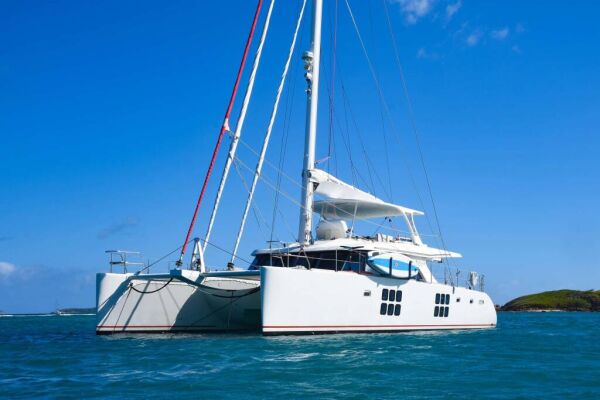 Catamaran de luxe avec équipage EUPHORIA