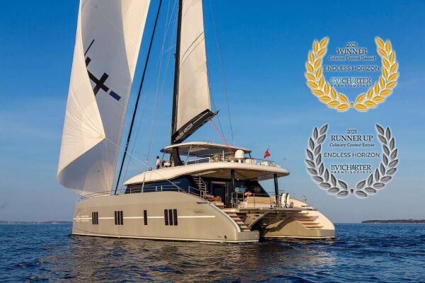 Catamarán de lujo con tripulación ENDLESS HORIZON