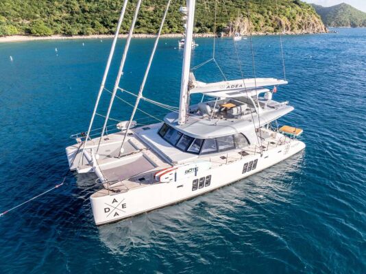 Catamaran de luxe avec équipage ADEA