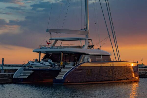 Catamaran de luxe avec équipage Fantastic Too