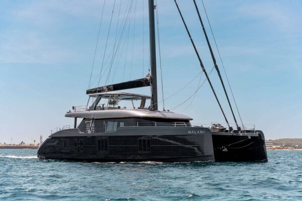 Catamaran de luxe avec équipage NALANI