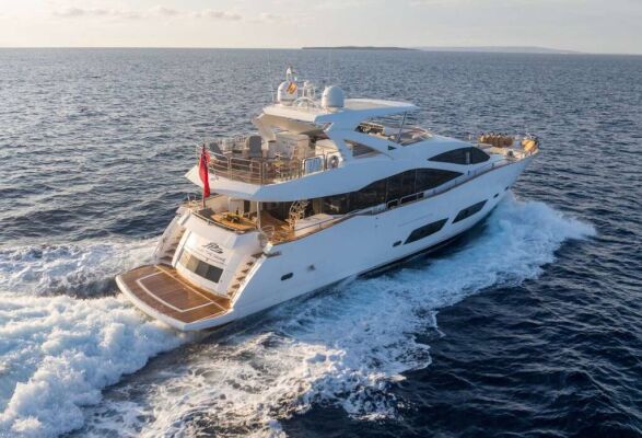 Yacht de luxe PLAY THE GAME