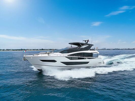 Luxus-Motoryacht Dolce Far Niente