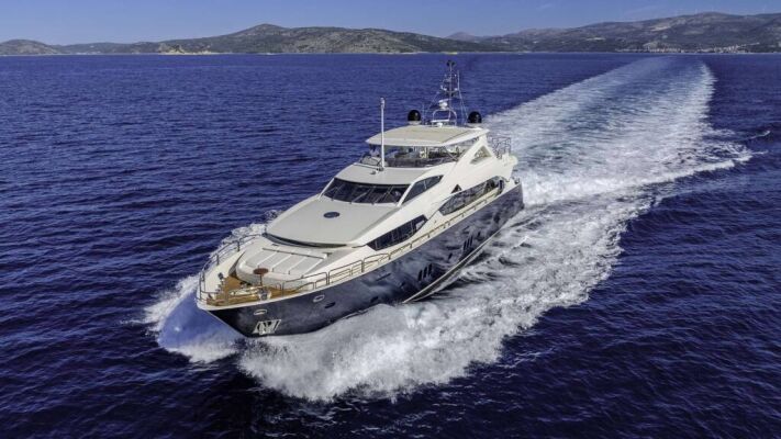 Luxus-Motoryacht ARAGO