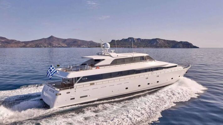 Luxus-Motoryacht LET IT BE