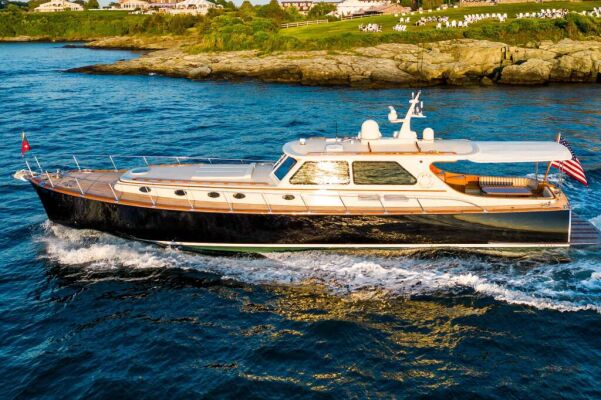 Luxury motor yacht GEM 64
