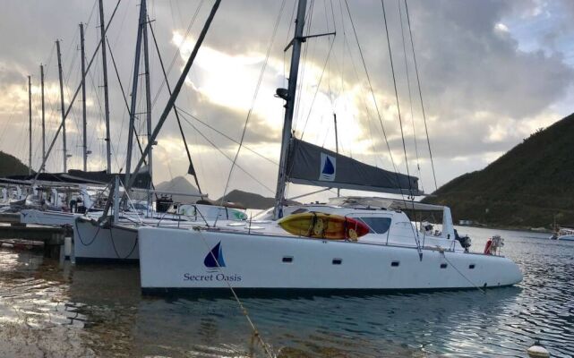 Catamaran de luxe avec équipage VOYAGE 580