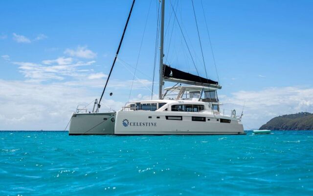 Catamaran de luxe avec équipage CELESTINE