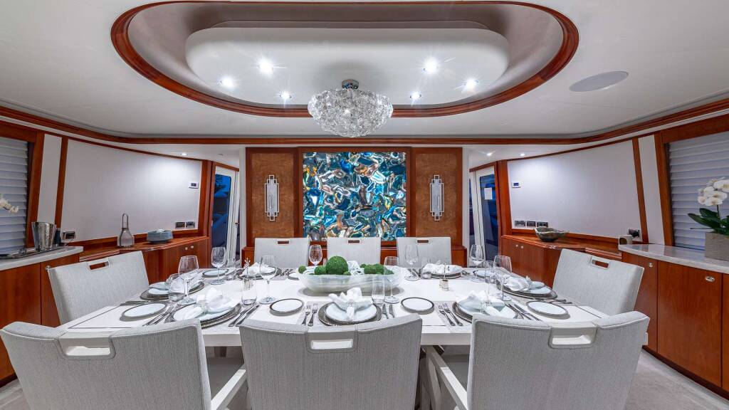 Luxury motor yacht NO SHORTCUTS