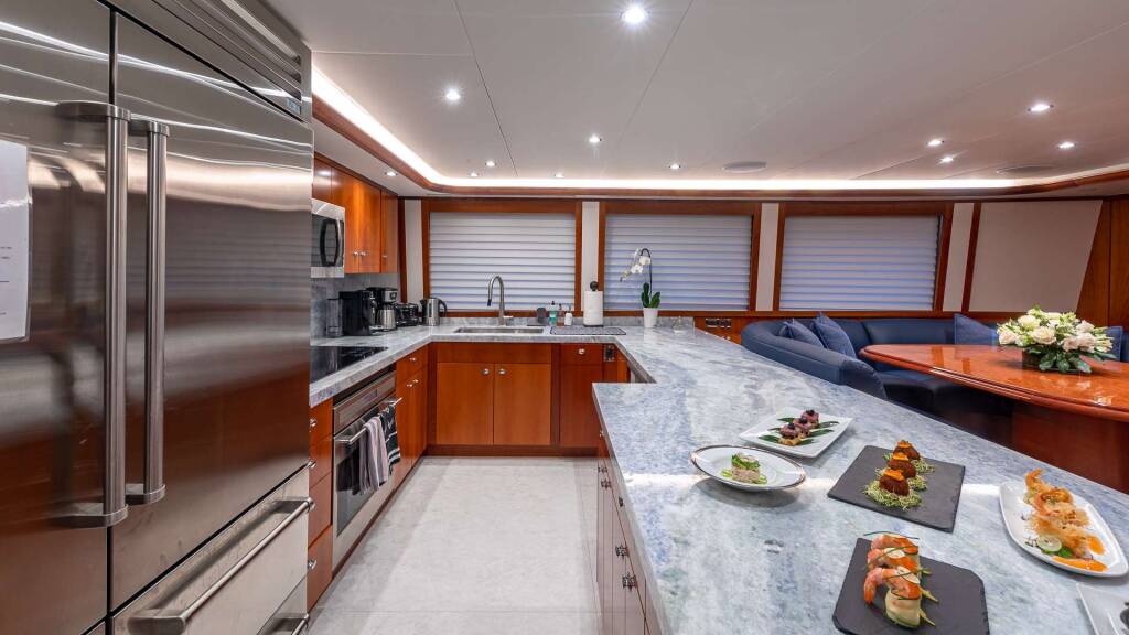 Luxury motor yacht NO SHORTCUTS