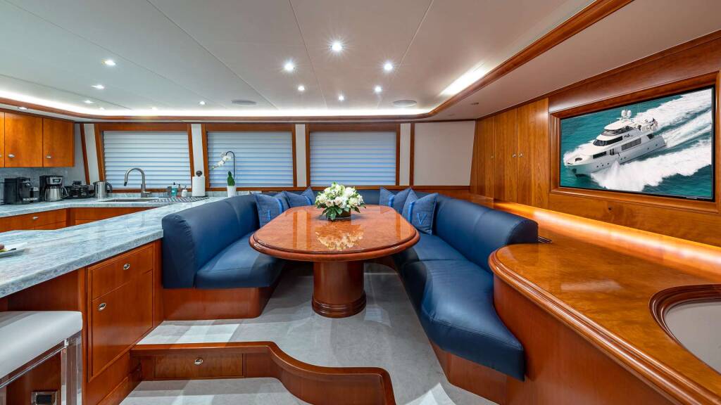 Luxury motor yacht NO SHORTCUTS