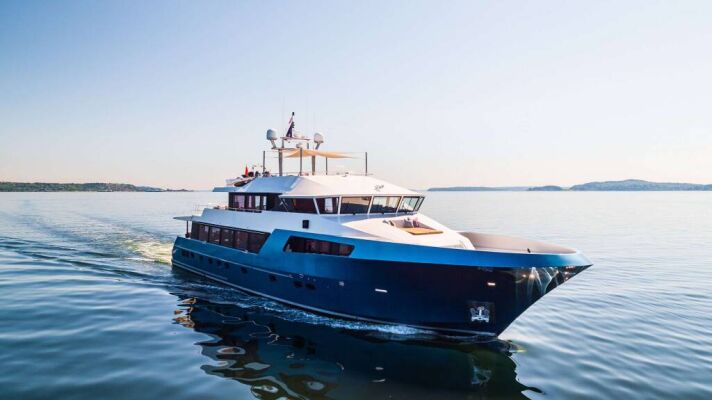 Luxury motor yacht ASCENTE