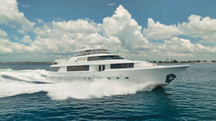 Luxus-Motoryacht SLEEPOVER