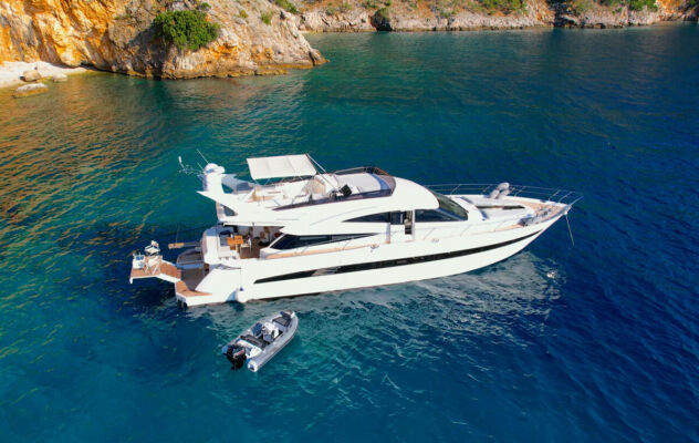 Luxury motor yacht Bella Zio