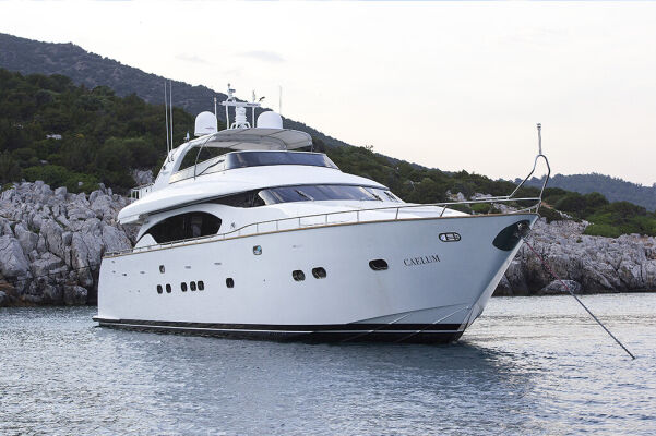 Luxury motor yacht Caelum